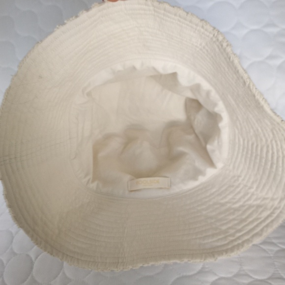 NEW Unique POOLSIDE Ivory/Light Tan Terry Bucket Hat - Picture 7 of 7